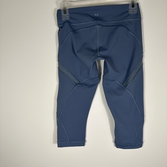 Lululemon Cool To Street Crop 17" Mid-Rise Blue Womens Size 4 - Picture 8 of 12